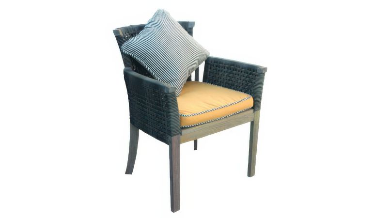 Der Rattan Gartensessel Belleville besticht durch hochwertiges Robinienholz und qualitativ wertvolles Rattangeflecht und wird so in Ihrem Garten eine echte Augenweide